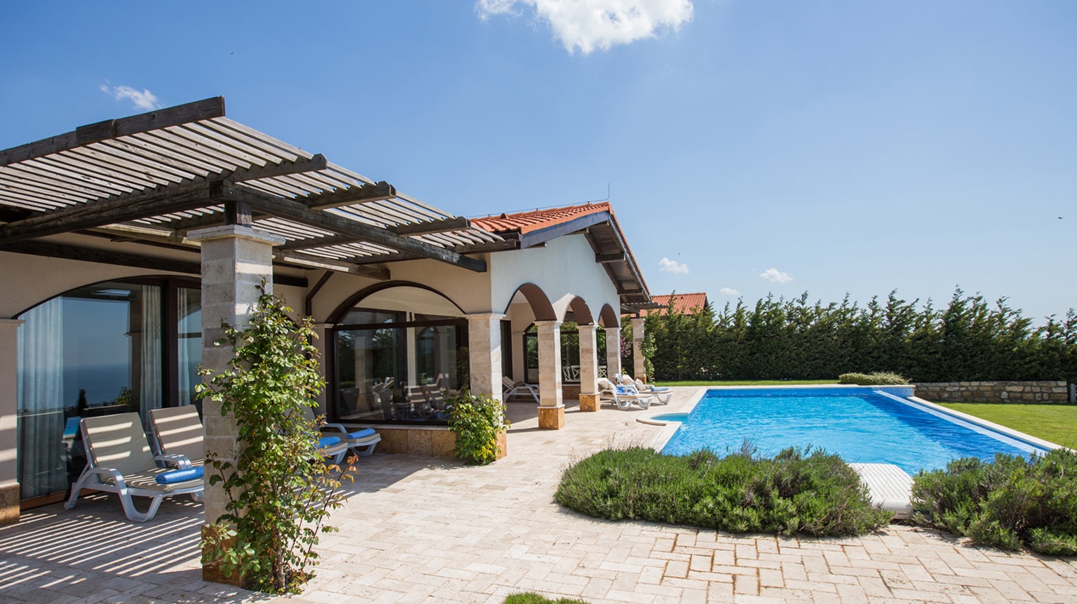 BlackSeaRama Golf & Villas 