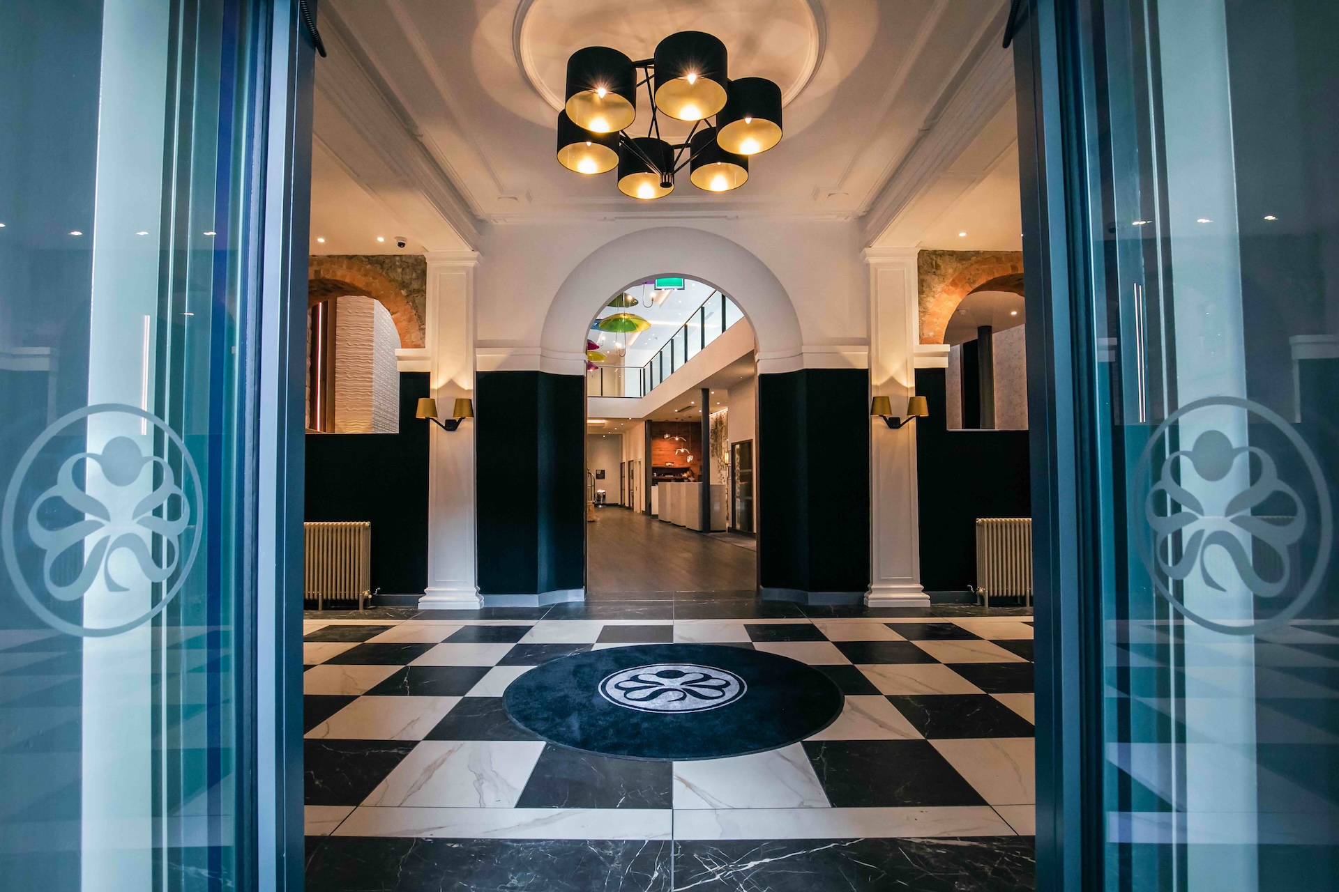 Sandman Signature Hotel & Spa