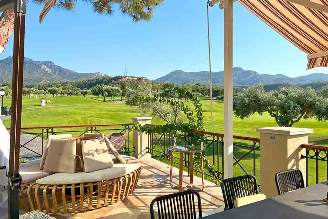 Korineum Golf & Beach Resort