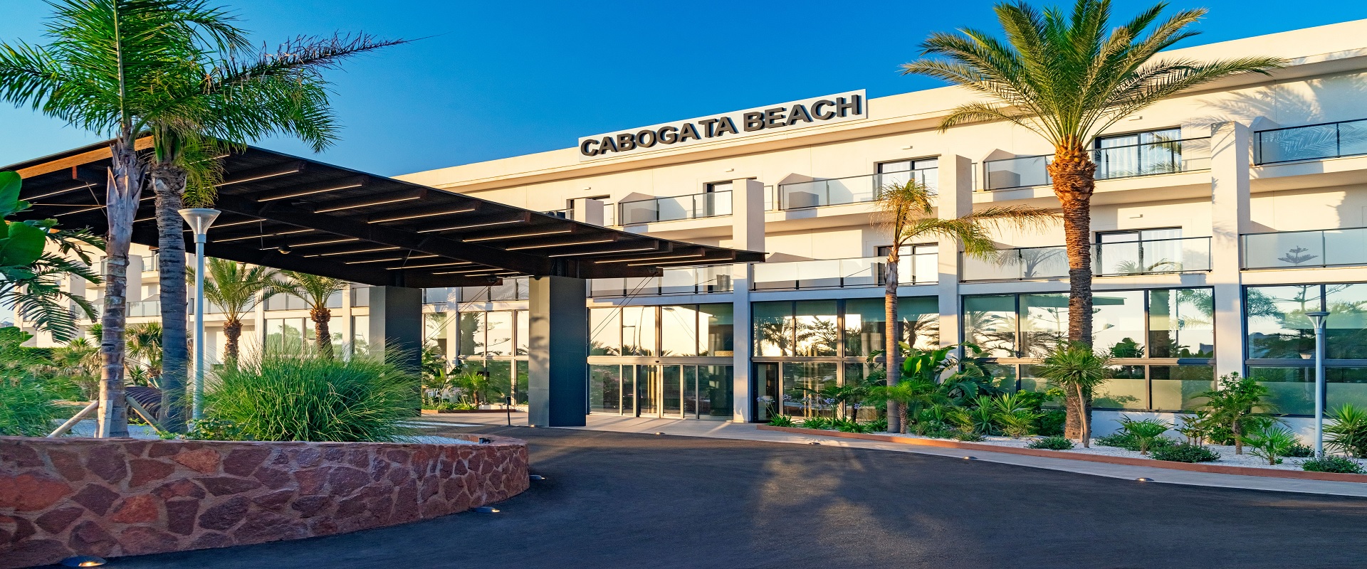HOTEL CABOGATA BEACH 