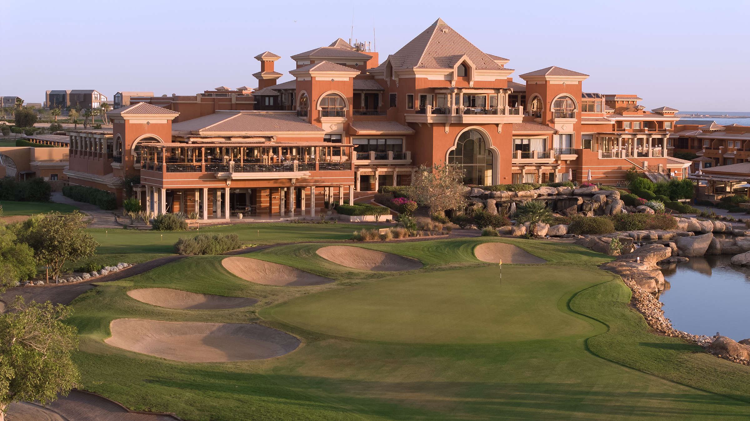 The Cascades Golf Resort - SUPER DEAL 2026-2027